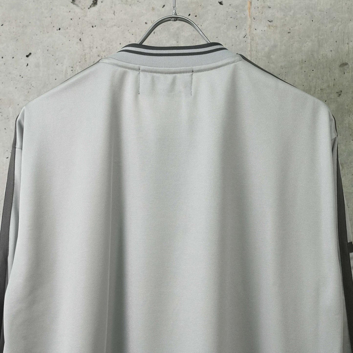 Y NECK FOOTBALL SHIRTS / GREY