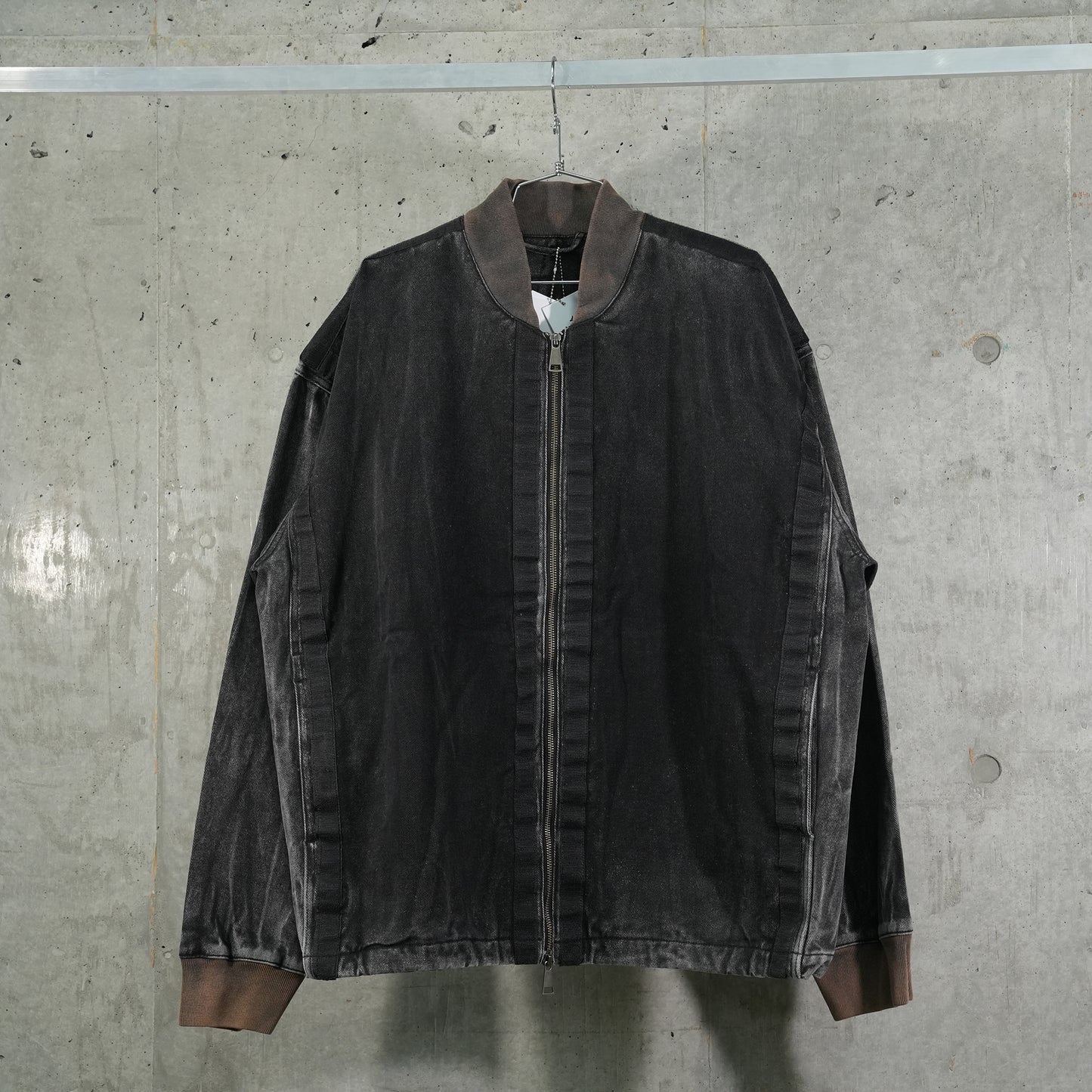 VELCRO DENIM JACKET / BLACK VERTICAL WHISKERS