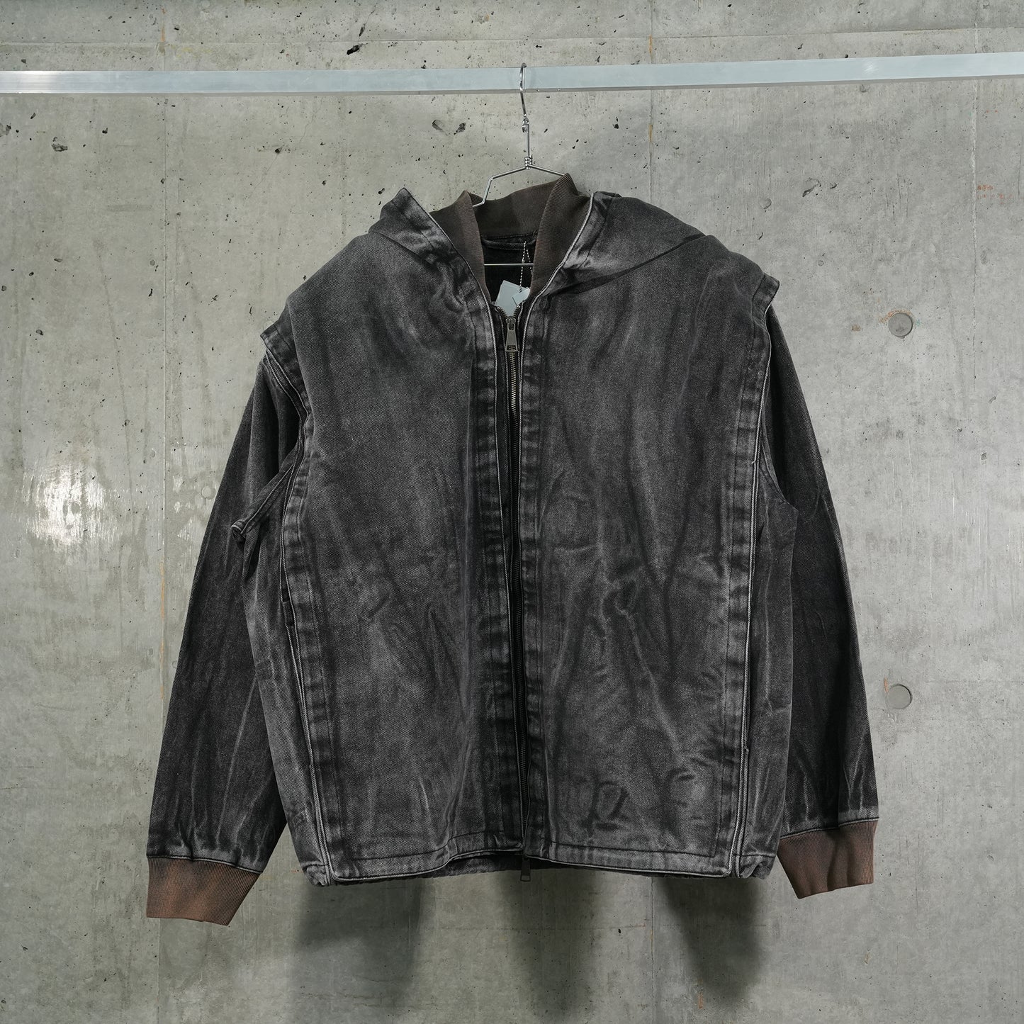 VELCRO DENIM JACKET / BLACK VERTICAL WHISKERS