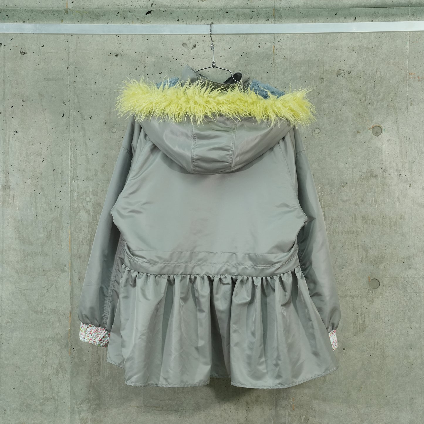 SKIRTED PARKA (GREY) / GREY/YELLOW