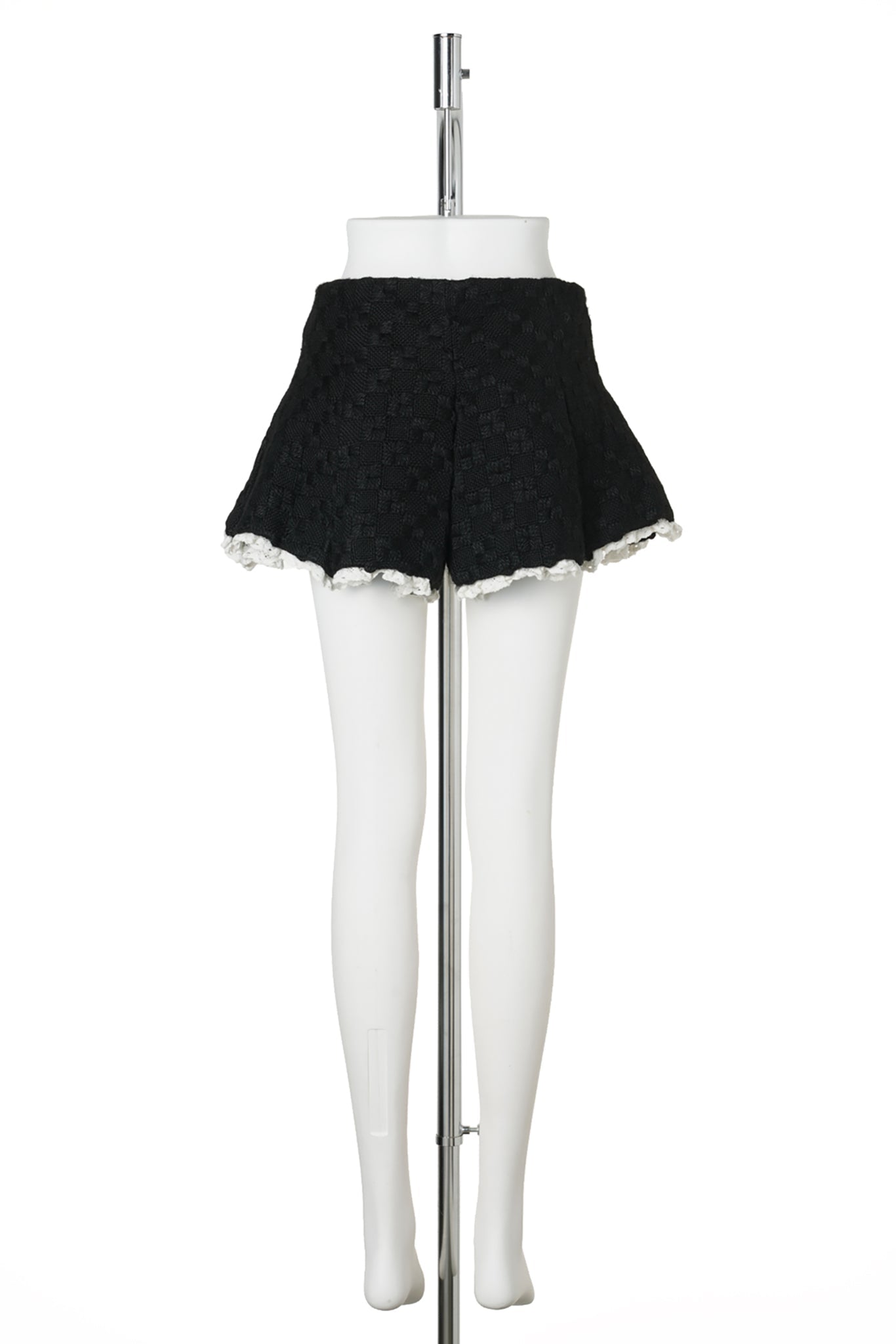 LACE-TRIM PLEATED SKORT / BLACK