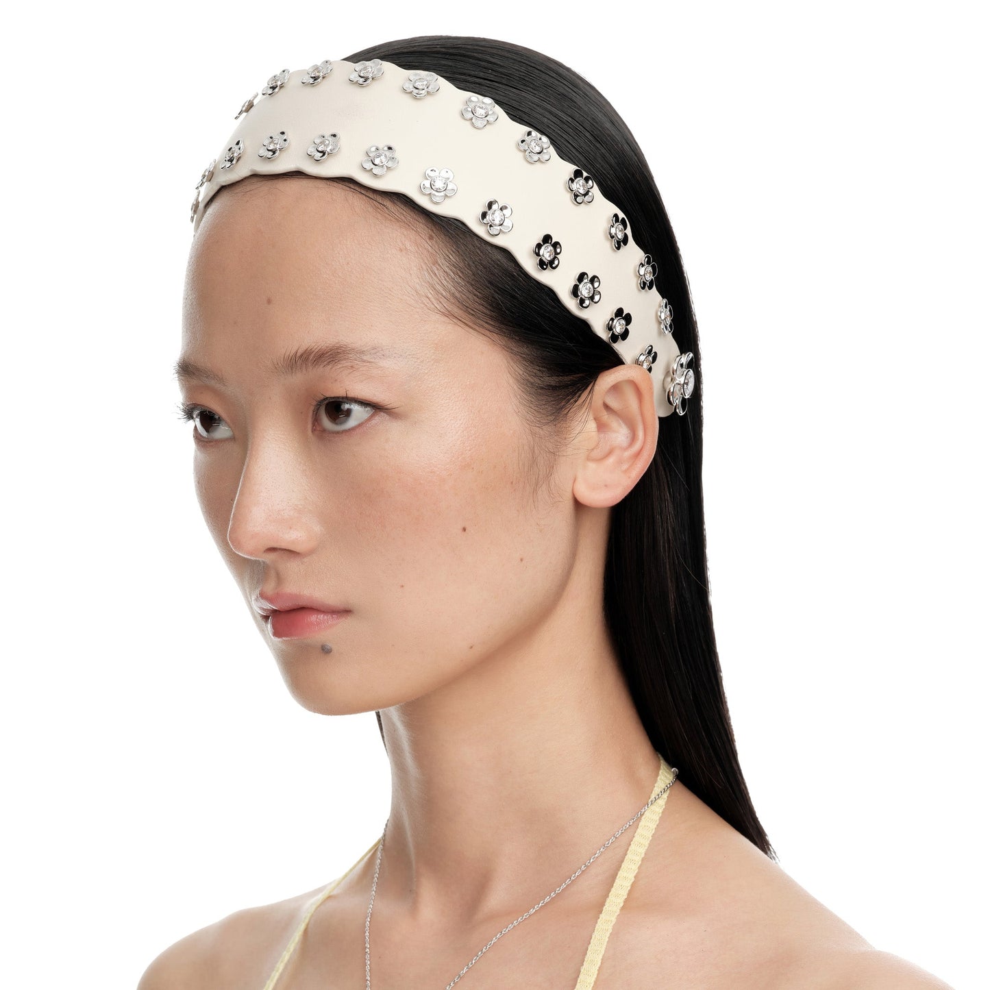 LEATHER FLOWER HAIR BAND / WHITE