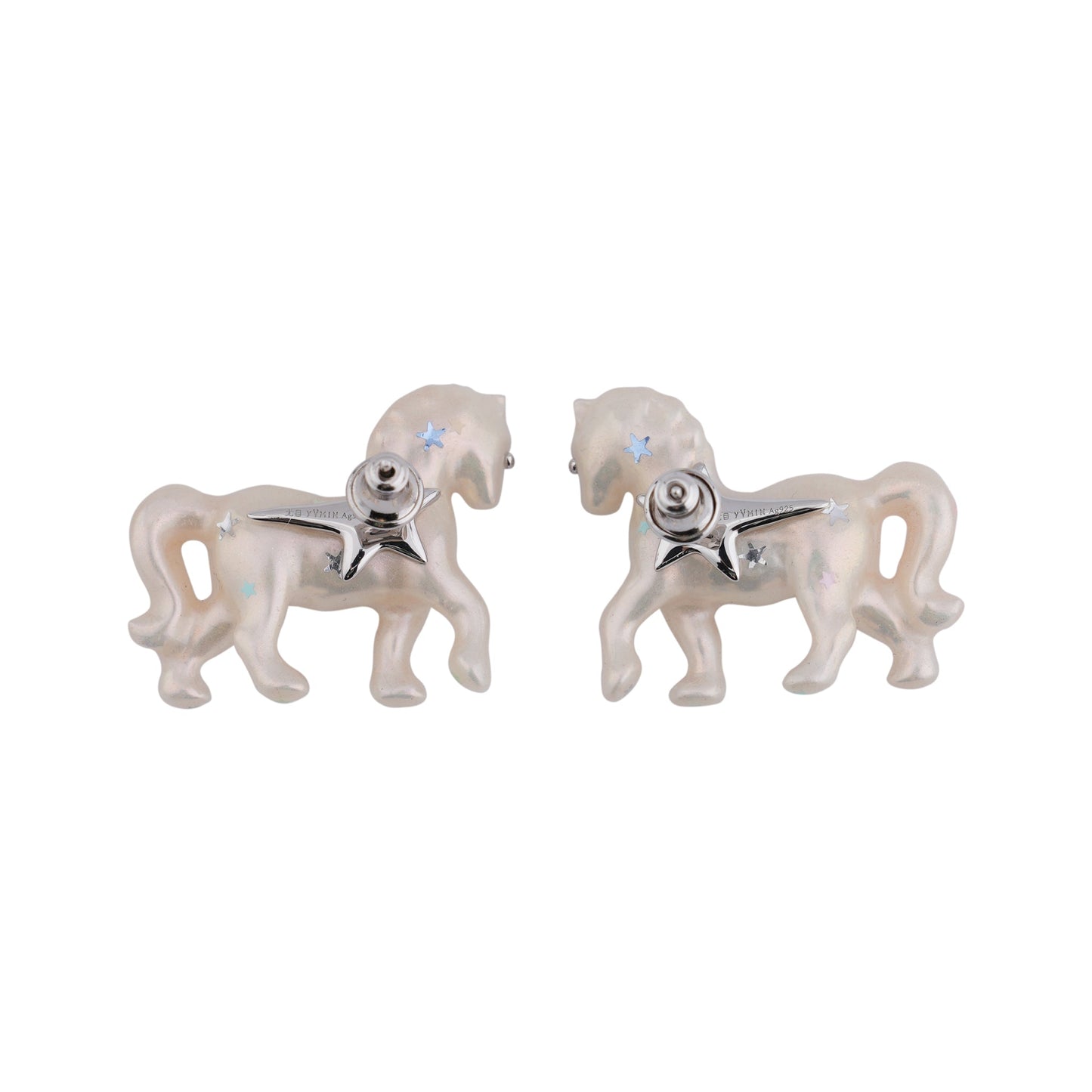 PONY STUD EARRING / WHITE