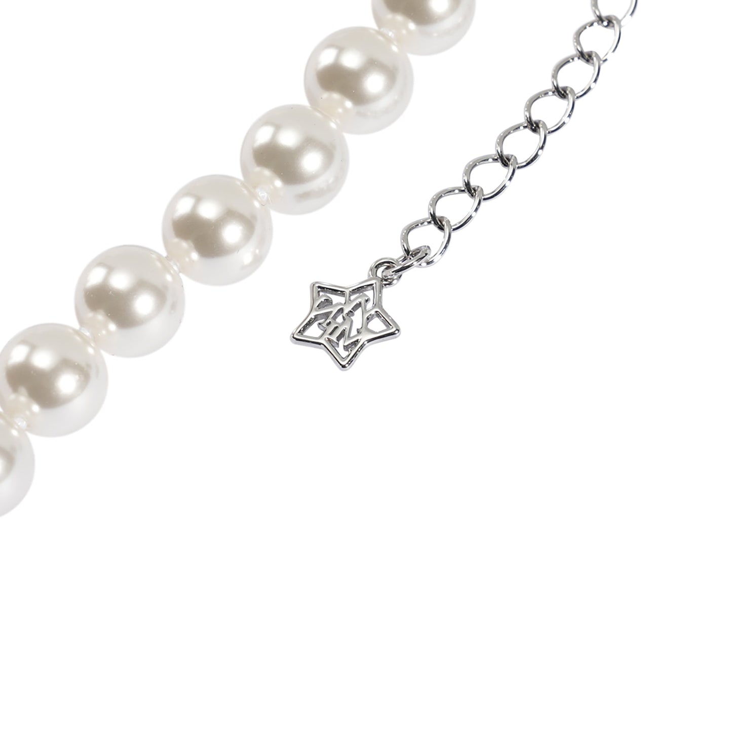 STAR POLKA DOT PUPPY DOLL PEARL NECKLACE / WHITE
