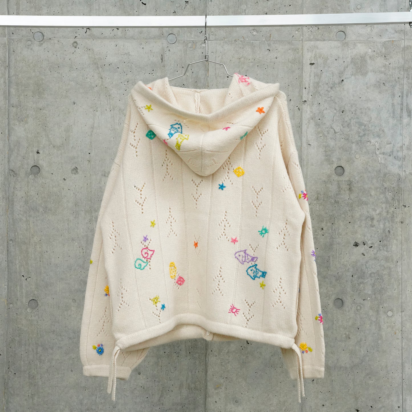 DAISY OVERSIZED HOOD JACKET / CHALK