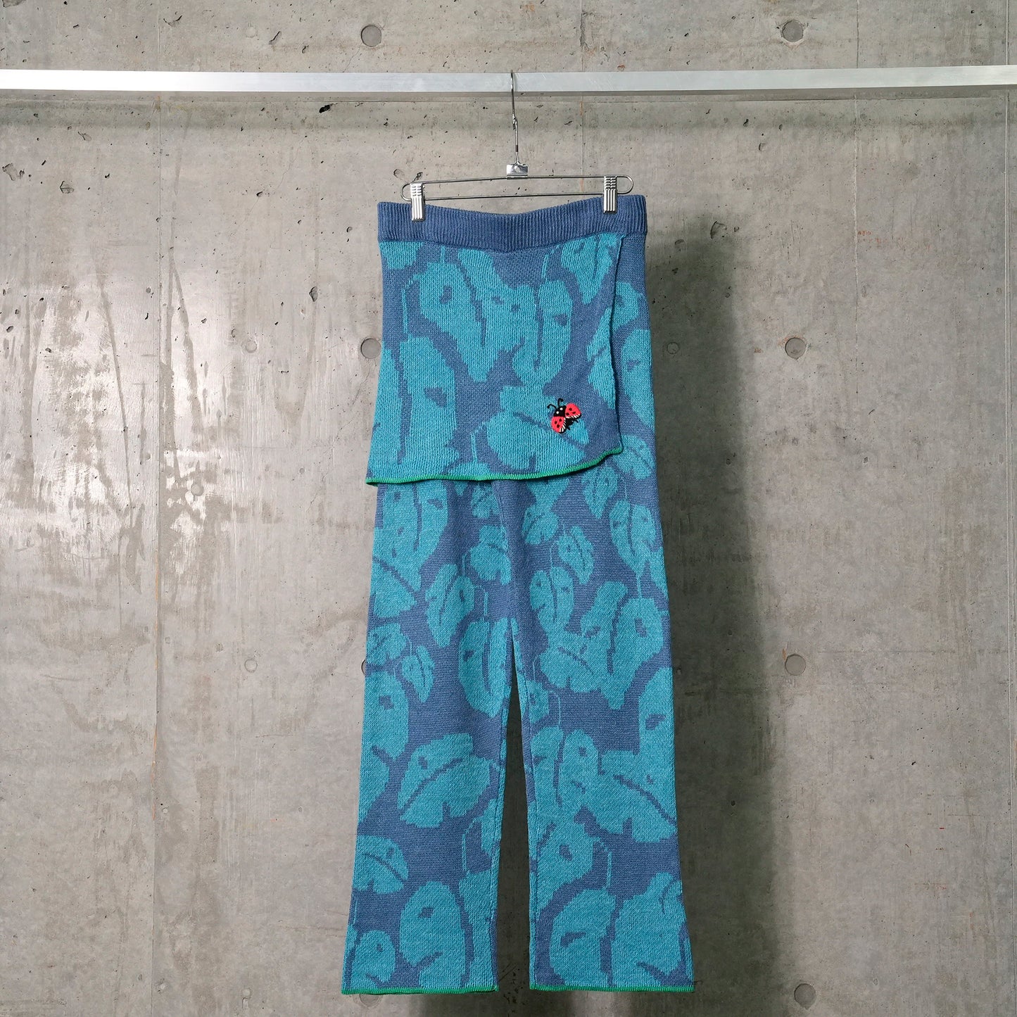 MONSTERA BAGGY BEACH PANT W/ APRON / BLUE