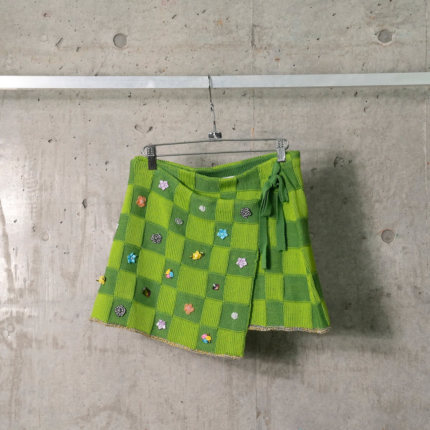 EMBELLISHED CHECK WRAP MINI SKIRT / GRASS GREEN