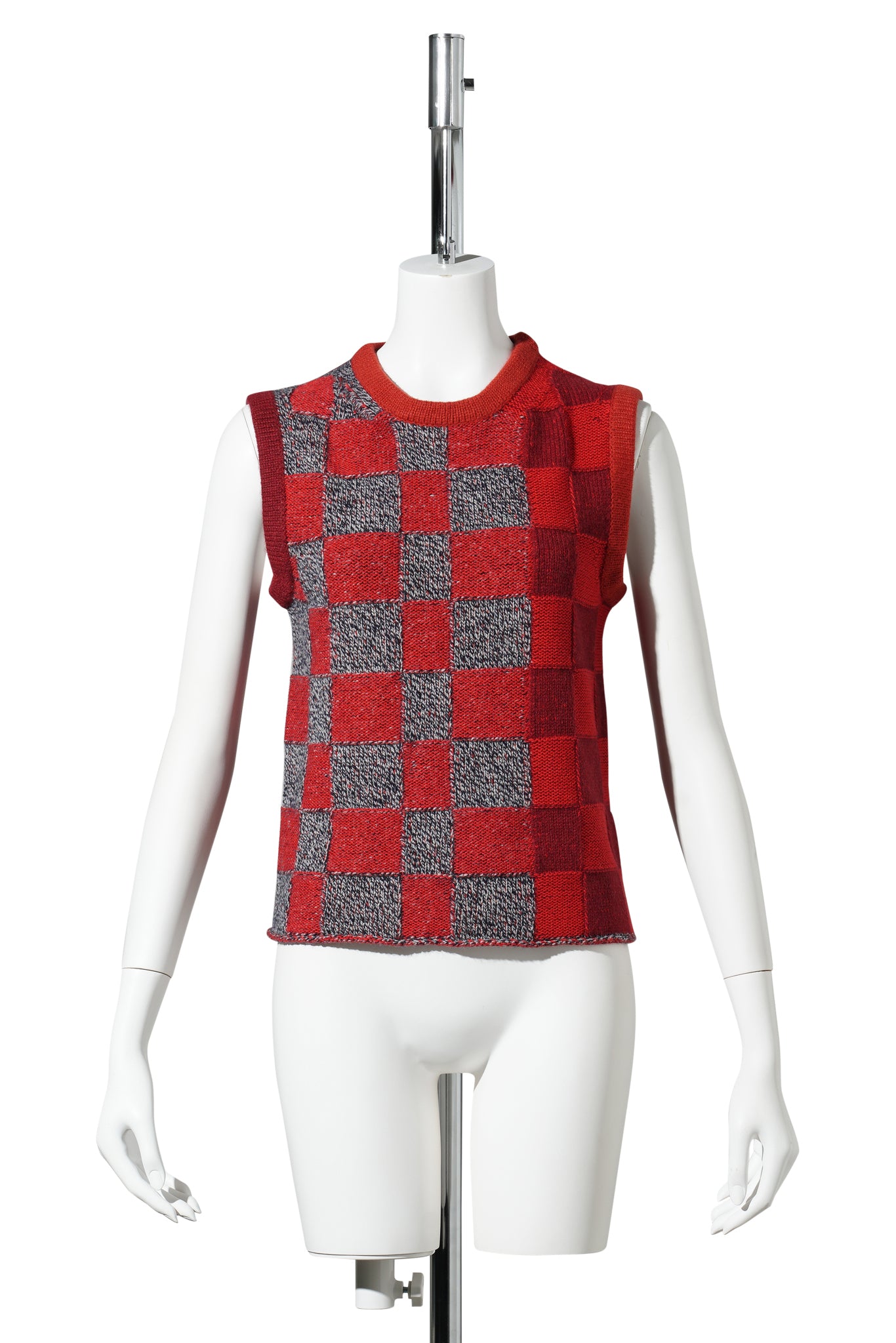 PLAITED CHECK TANK / GREY/RED