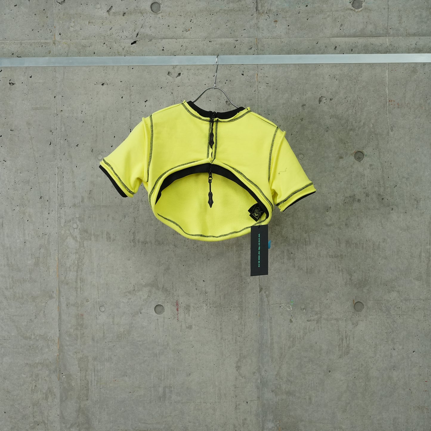 TOY GUN CROP TOP / YELLOW