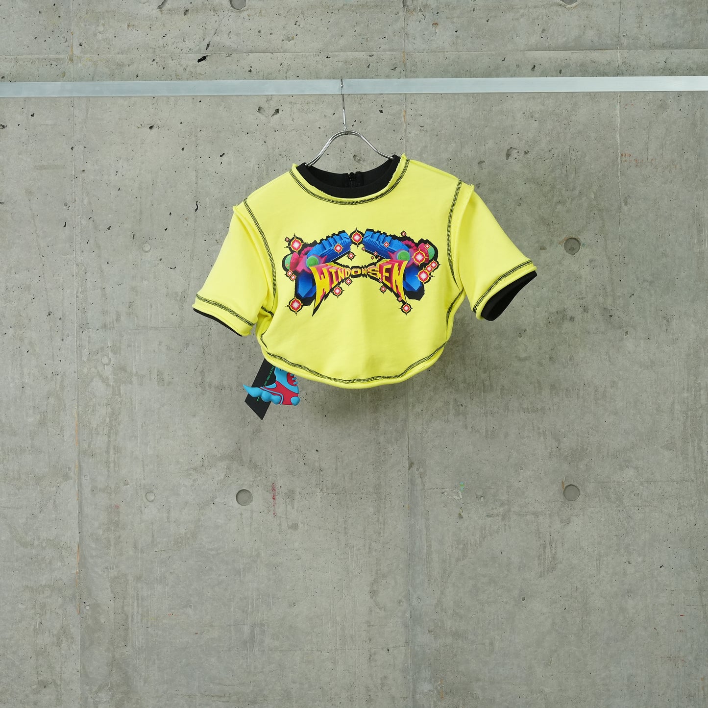 TOY GUN CROP TOP / YELLOW